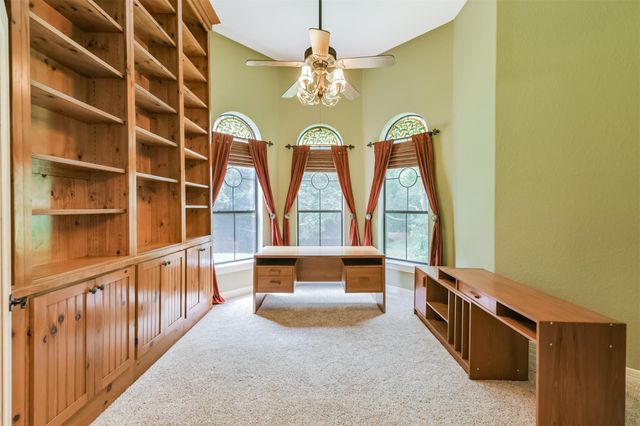 26150 Crown Ranch Boulevard, Montgomery, TX 77316