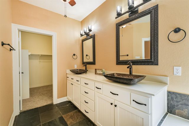 26150 Crown Ranch Boulevard, Montgomery, TX 77316