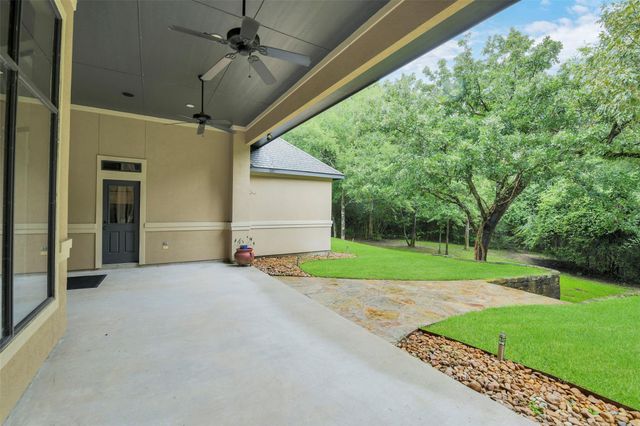 26150 Crown Ranch Boulevard, Montgomery, TX 77316