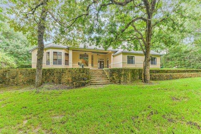 26150 Crown Ranch Boulevard, Montgomery, TX 77316