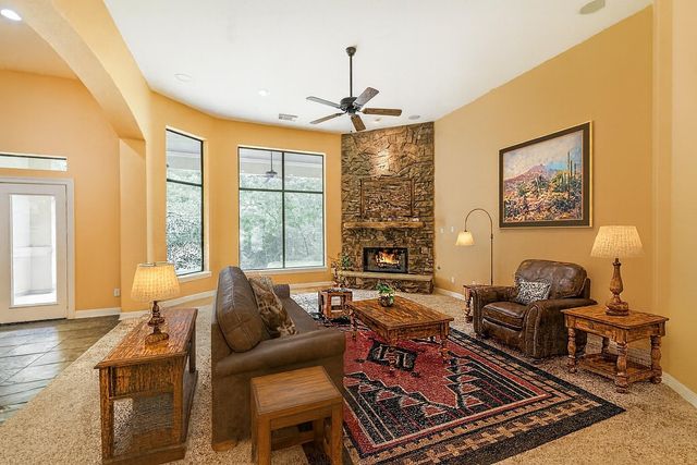 26150 Crown Ranch Boulevard, Montgomery, TX 77316