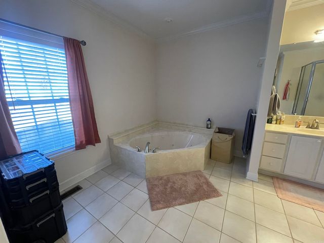 55 Lochland Dr., Greers Ferry, AR 72067