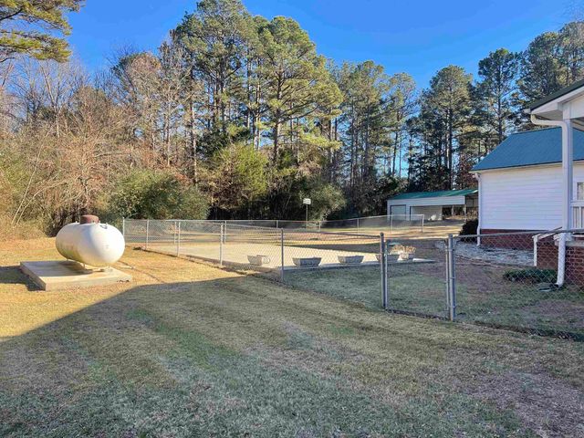 55 Lochland Dr., Greers Ferry, AR 72067