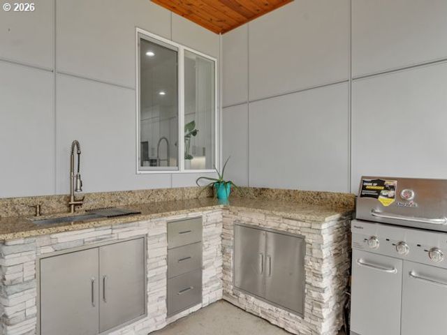 15208 Ne 96TH St, Vancouver, WA 98682