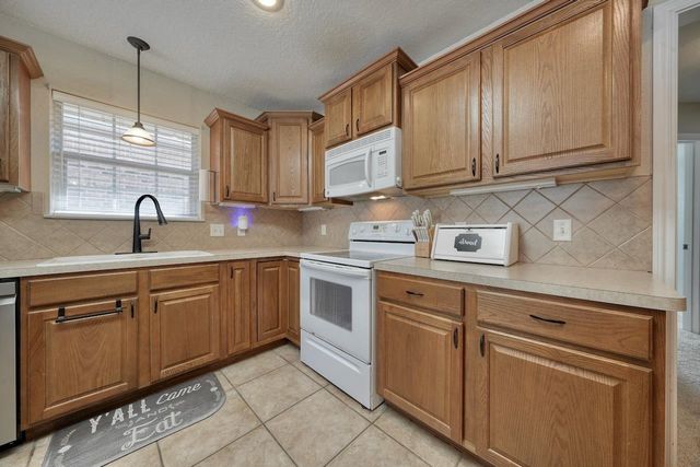 1803 Park Place, Mineola, TX 75773