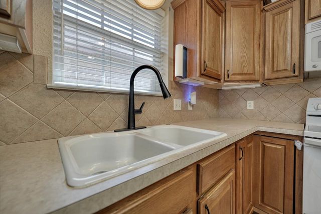 1803 Park Place, Mineola, TX 75773