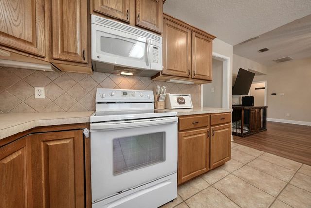 1803 Park Place, Mineola, TX 75773