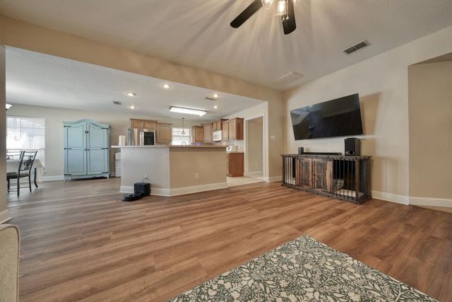 1803 Park Place, Mineola, TX 75773