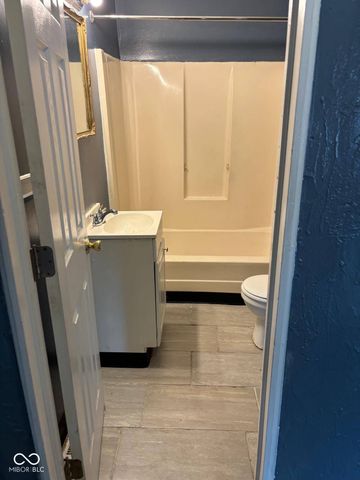 2422 N Goodlet Avenue, Indianapolis, IN 46222