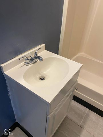 2422 N Goodlet Avenue, Indianapolis, IN 46222