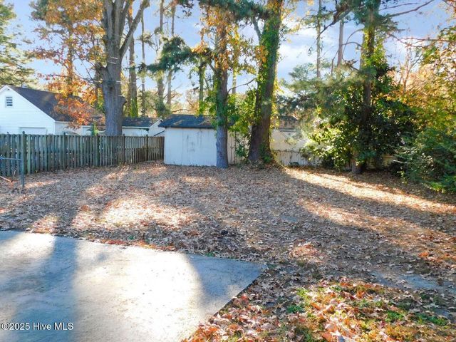 2604 Jackson Drive, Greenville, NC 27858
