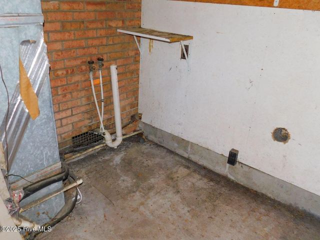 2604 Jackson Drive, Greenville, NC 27858