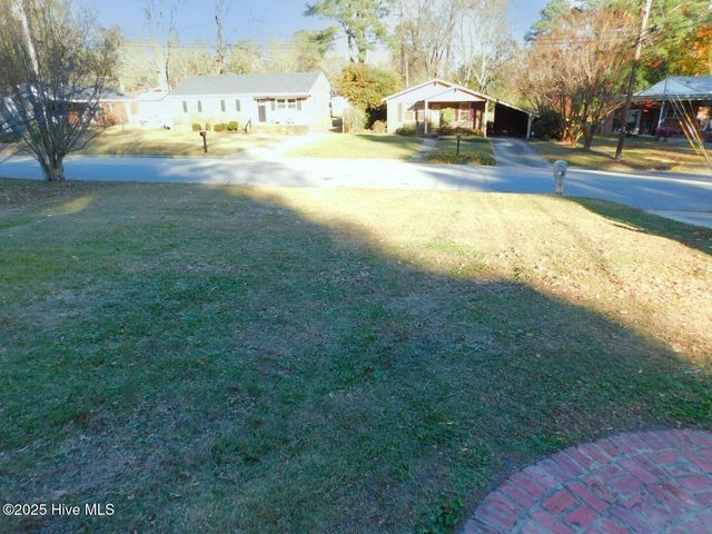 2604 Jackson Drive, Greenville, NC 27858