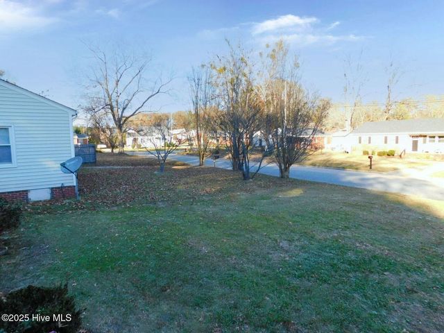 2604 Jackson Drive, Greenville, NC 27858