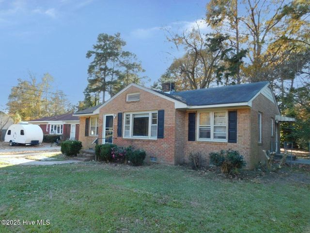 2604 Jackson Drive, Greenville, NC 27858
