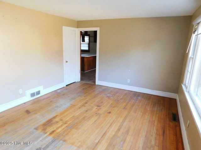 2604 Jackson Drive, Greenville, NC 27858