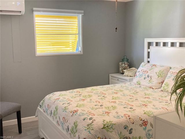 210 Sun CIR, Fort Myers, FL 33905