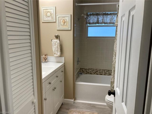 210 Sun CIR, Fort Myers, FL 33905