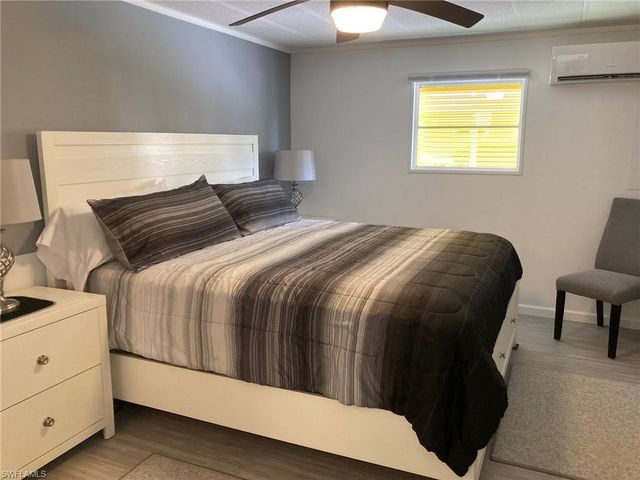 210 Sun CIR, Fort Myers, FL 33905