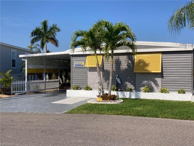 210 Sun CIR, Fort Myers, FL 33905