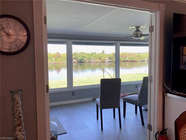 210 Sun CIR, Fort Myers, FL 33905