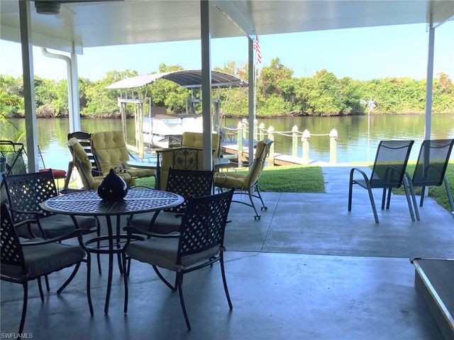 210 Sun CIR, Fort Myers, FL 33905