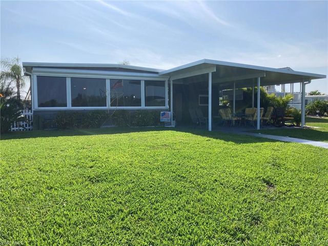 210 Sun CIR, Fort Myers, FL 33905