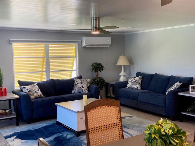 210 Sun CIR, Fort Myers, FL 33905