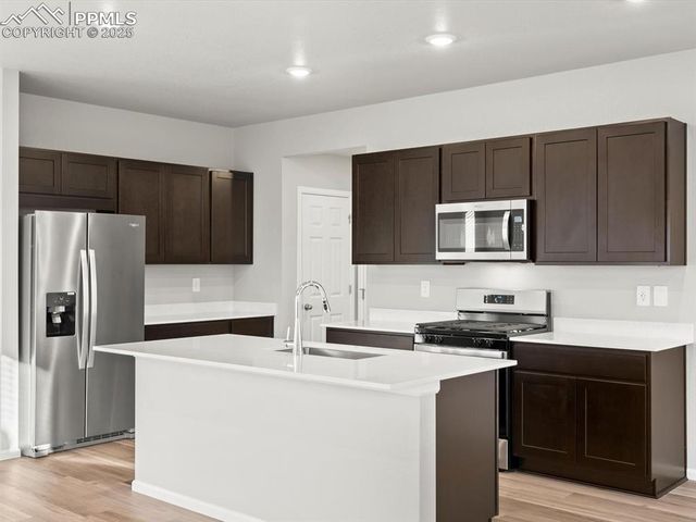 6778 Roundtail Way, Colorado Springs, CO 80925