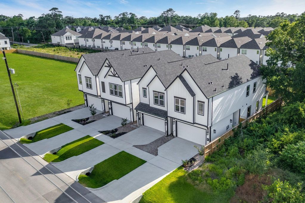 5937 Cebra, Houston, TX 77091