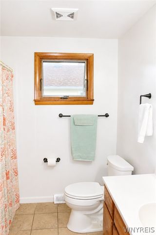 73 Banner Avenue, Lancaster, NY 14086