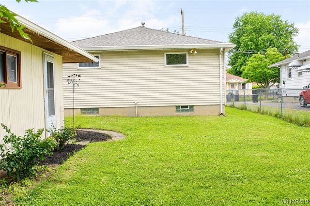 73 Banner Avenue, Lancaster, NY 14086