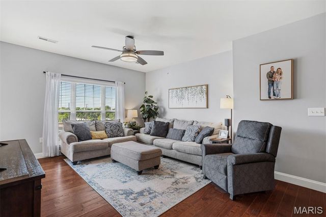1251 Strassner Drive 2313, Brentwood, MO 63144