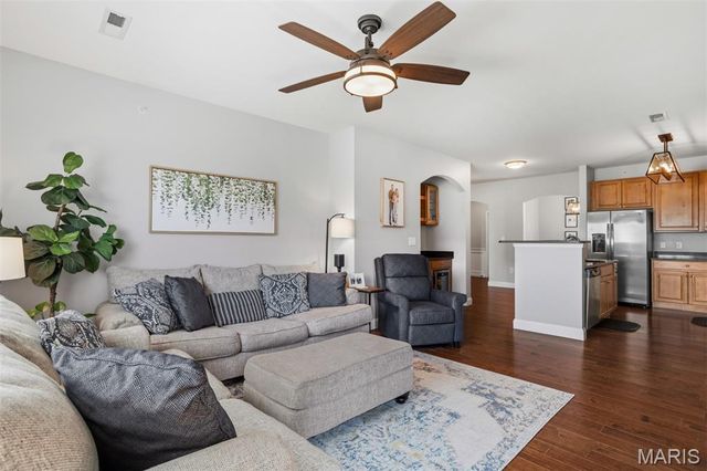 1251 Strassner Drive 2313, Brentwood, MO 63144