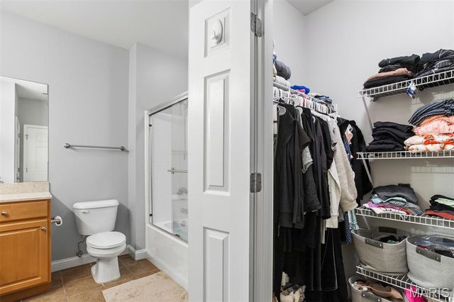 1251 Strassner Drive 2313, Brentwood, MO 63144