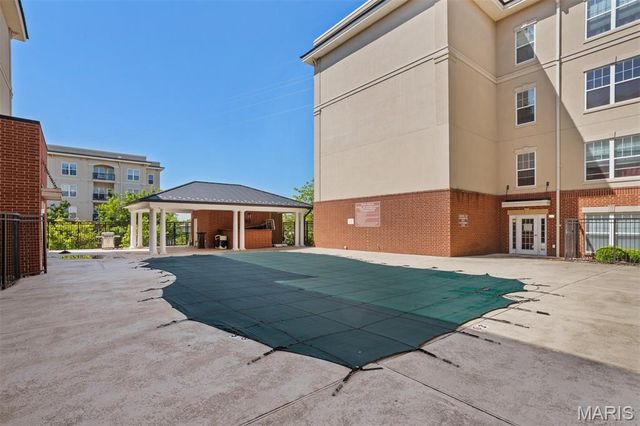 1251 Strassner Drive 2313, Brentwood, MO 63144