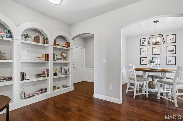 1251 Strassner Drive 2313, Brentwood, MO 63144