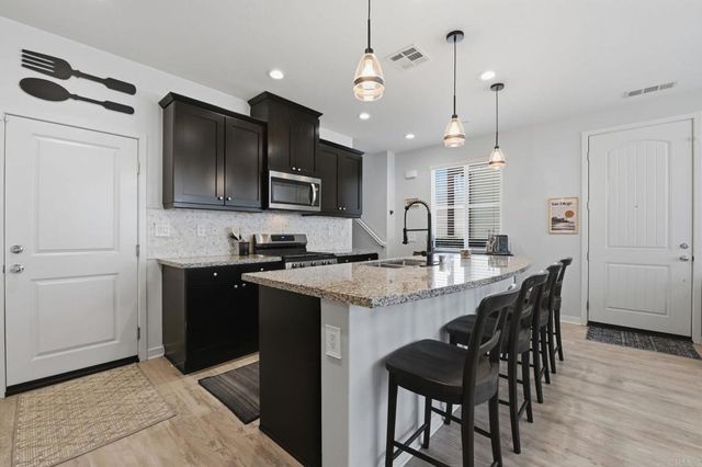 4136 Palomar Way, Oceanside, CA 92057