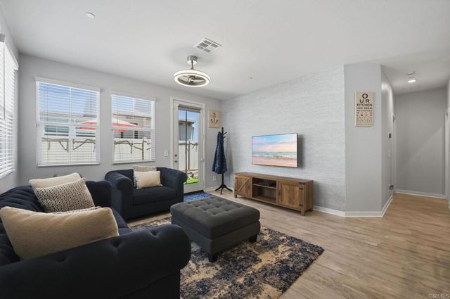 4136 Palomar Way, Oceanside, CA 92057