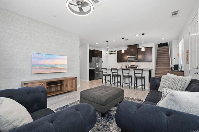 4136 Palomar Way, Oceanside, CA 92057