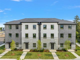 2813 Summers Place, Troy, MI 48084