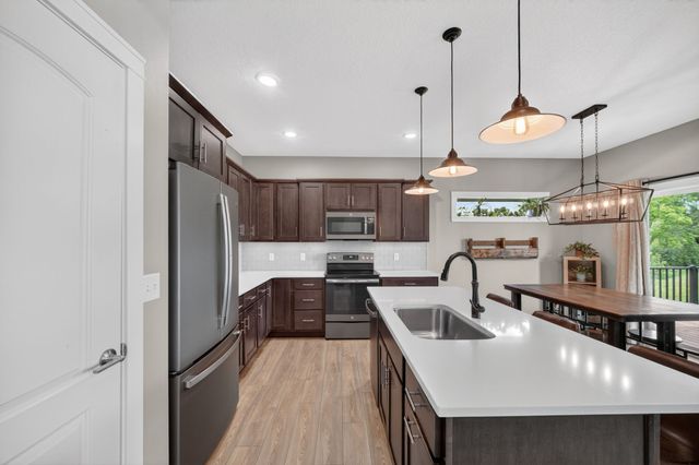 645 Pine Avenue, Norwalk, IA 50211
