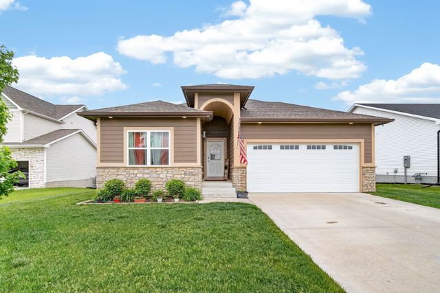 645 Pine Avenue, Norwalk, IA 50211