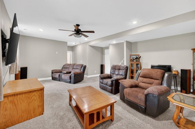 645 Pine Avenue, Norwalk, IA 50211