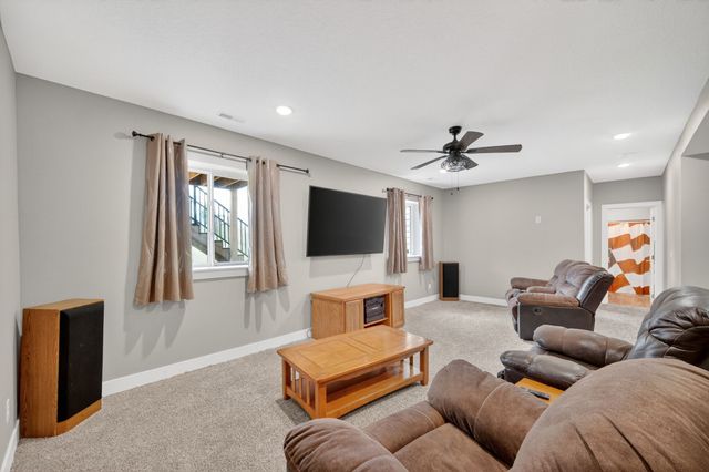 645 Pine Avenue, Norwalk, IA 50211