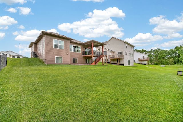 645 Pine Avenue, Norwalk, IA 50211