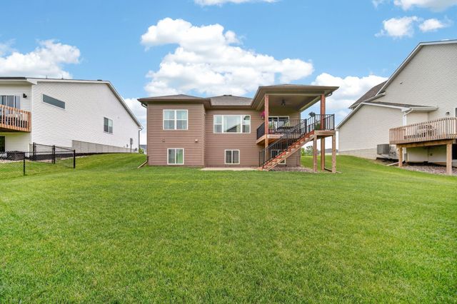 645 Pine Avenue, Norwalk, IA 50211
