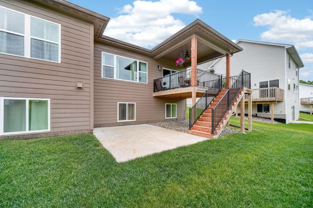 645 Pine Avenue, Norwalk, IA 50211