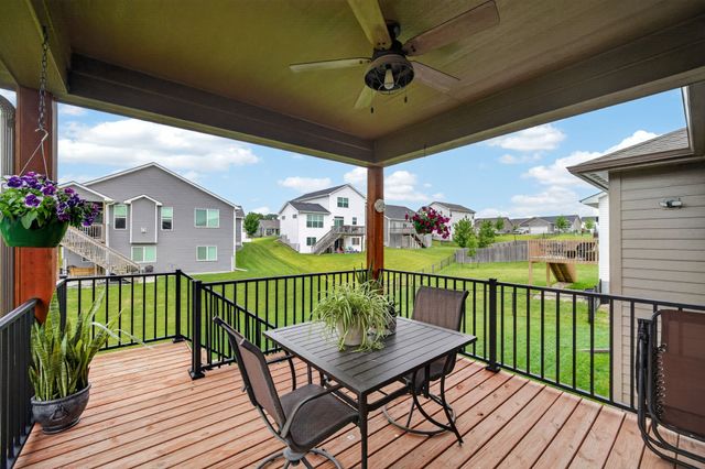 645 Pine Avenue, Norwalk, IA 50211