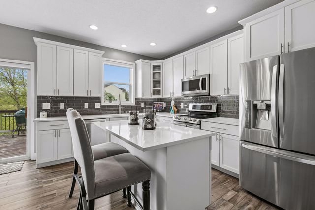 1830 Penstemon Lane, Shakopee, MN 55379